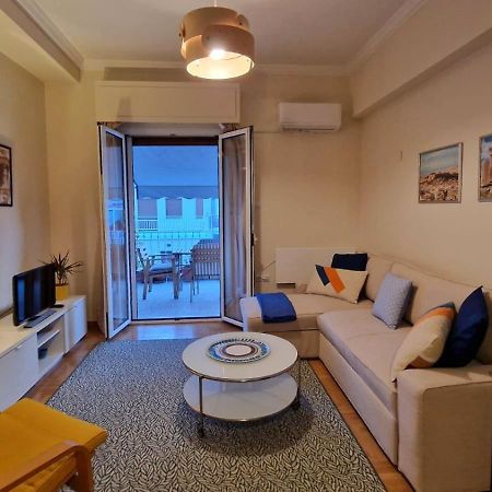 Cozy Apartment With Wrap Around Balcony Athen Exterior foto